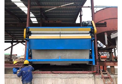 帶式壓濾機(jī)，四步實(shí)現(xiàn)固液分離